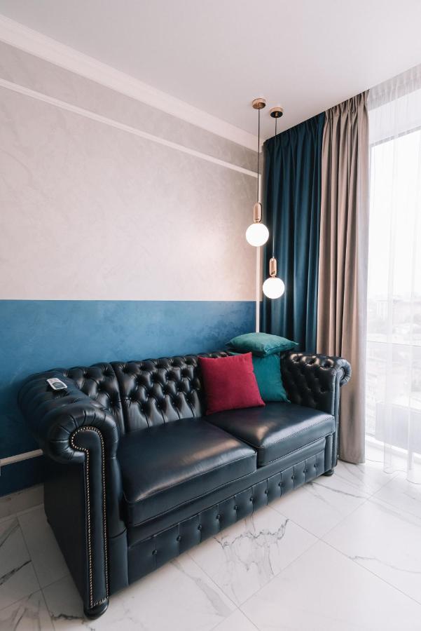 Royal Tower Vip Smart 3 Apartment Kyiv