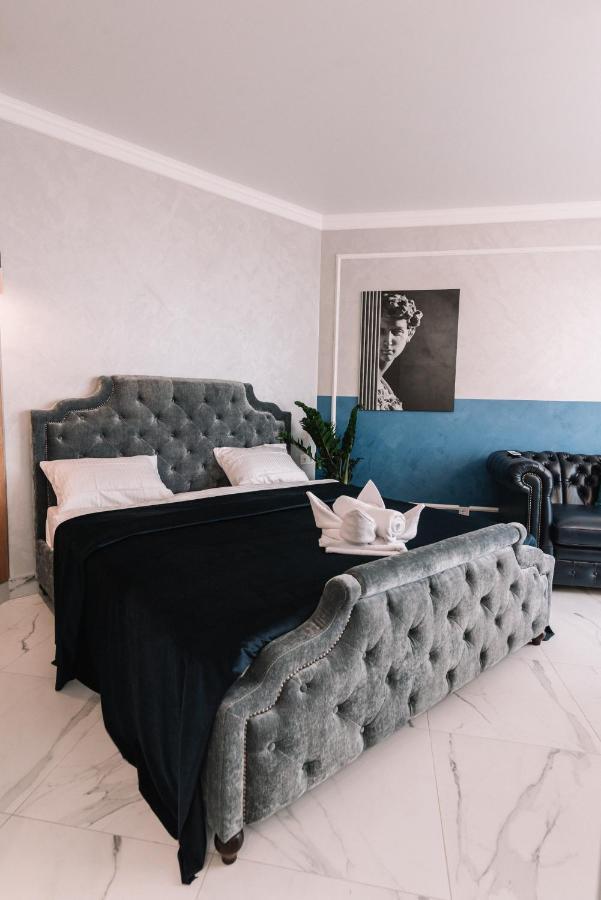 Royal Tower Vip Smart 3 * Kyiv