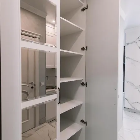 Royal Tower Vip Smart Apartments 3 Киев Экстерьер фото